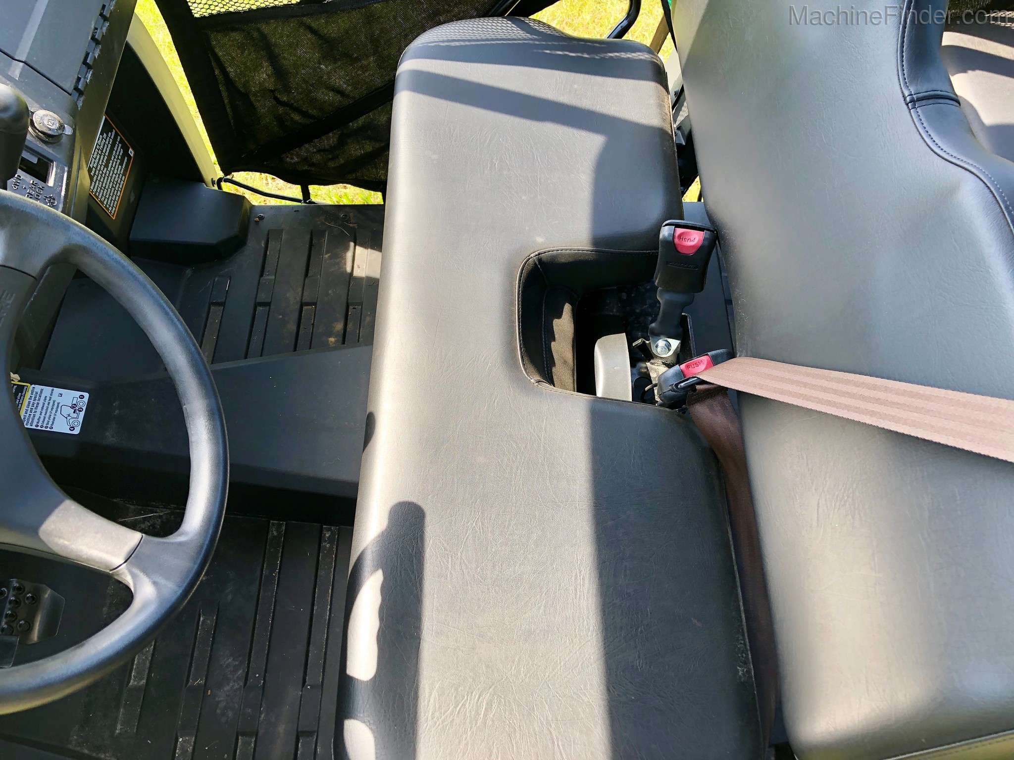 2020 John Deere XUV590E S4 Image 8