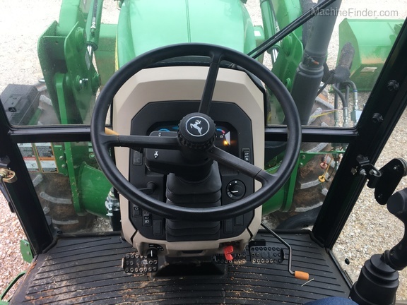 2013 John Deere 5085E Image 10