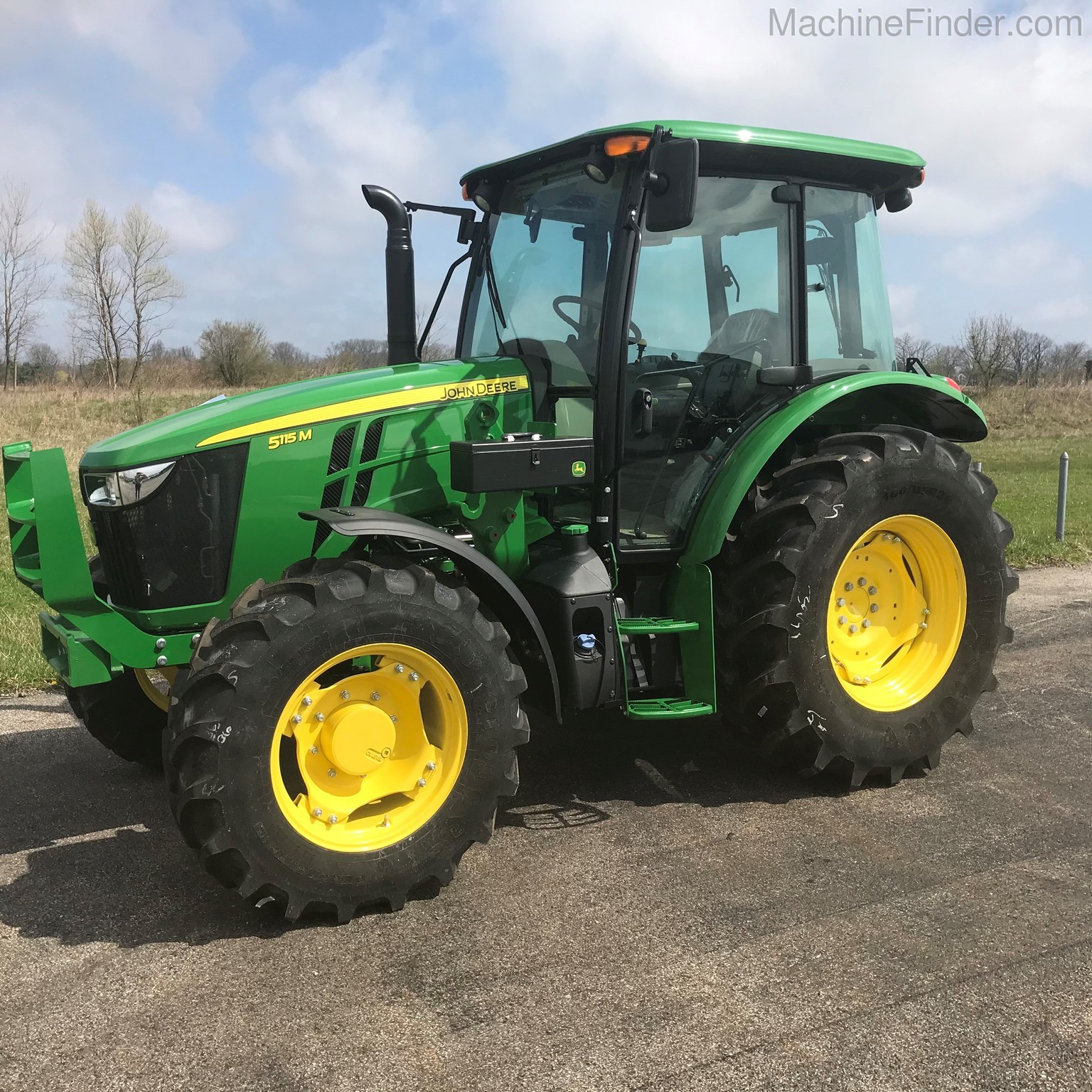 2019 John Deere 5115M Image 1