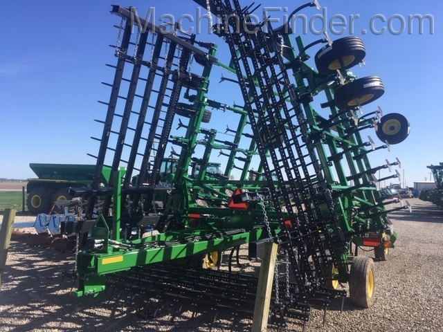 2019 John Deere 2230 Image 6