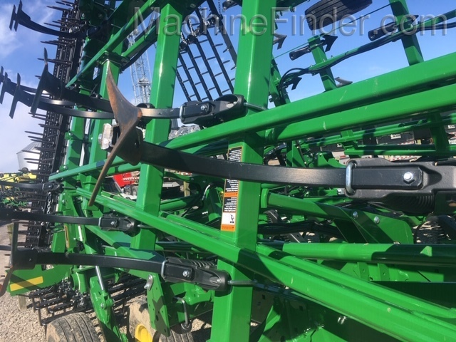 2019 John Deere 2230 Image 4