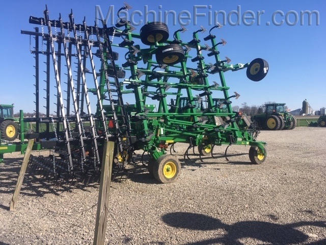 2019 John Deere 2230 Image 7