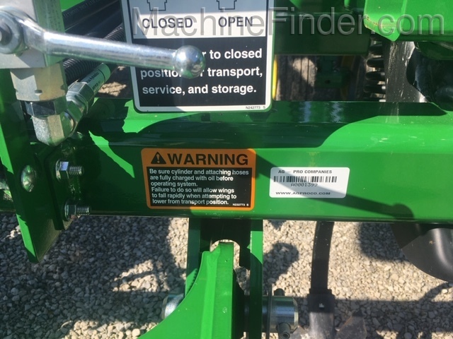 2019 John Deere 2230 Image 9
