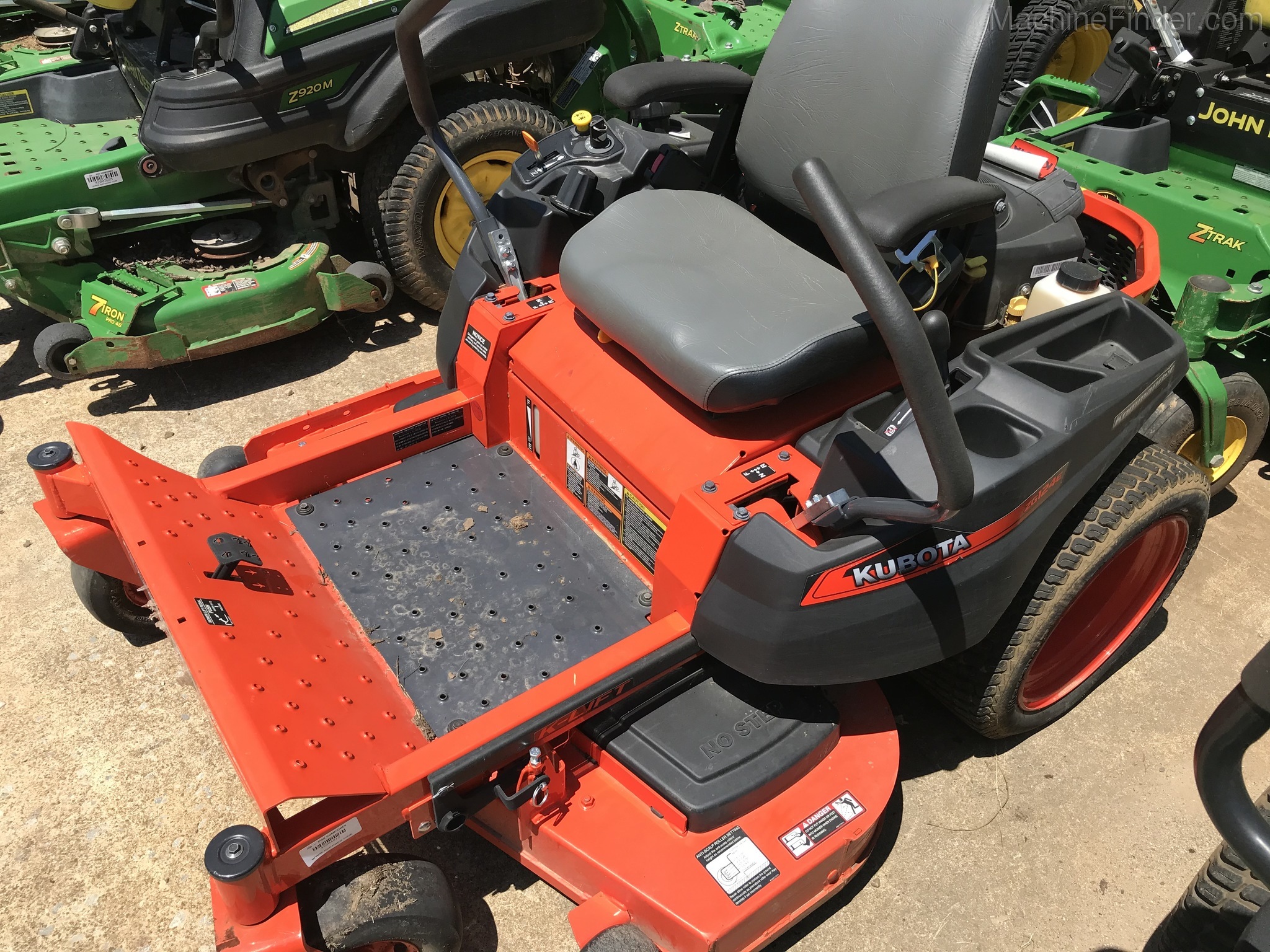 2013 Kubota ZG124E Image 1