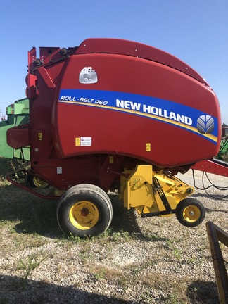 2015 New Holland 460 Image 2