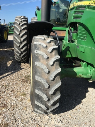 2005 John Deere 7820 Image 4