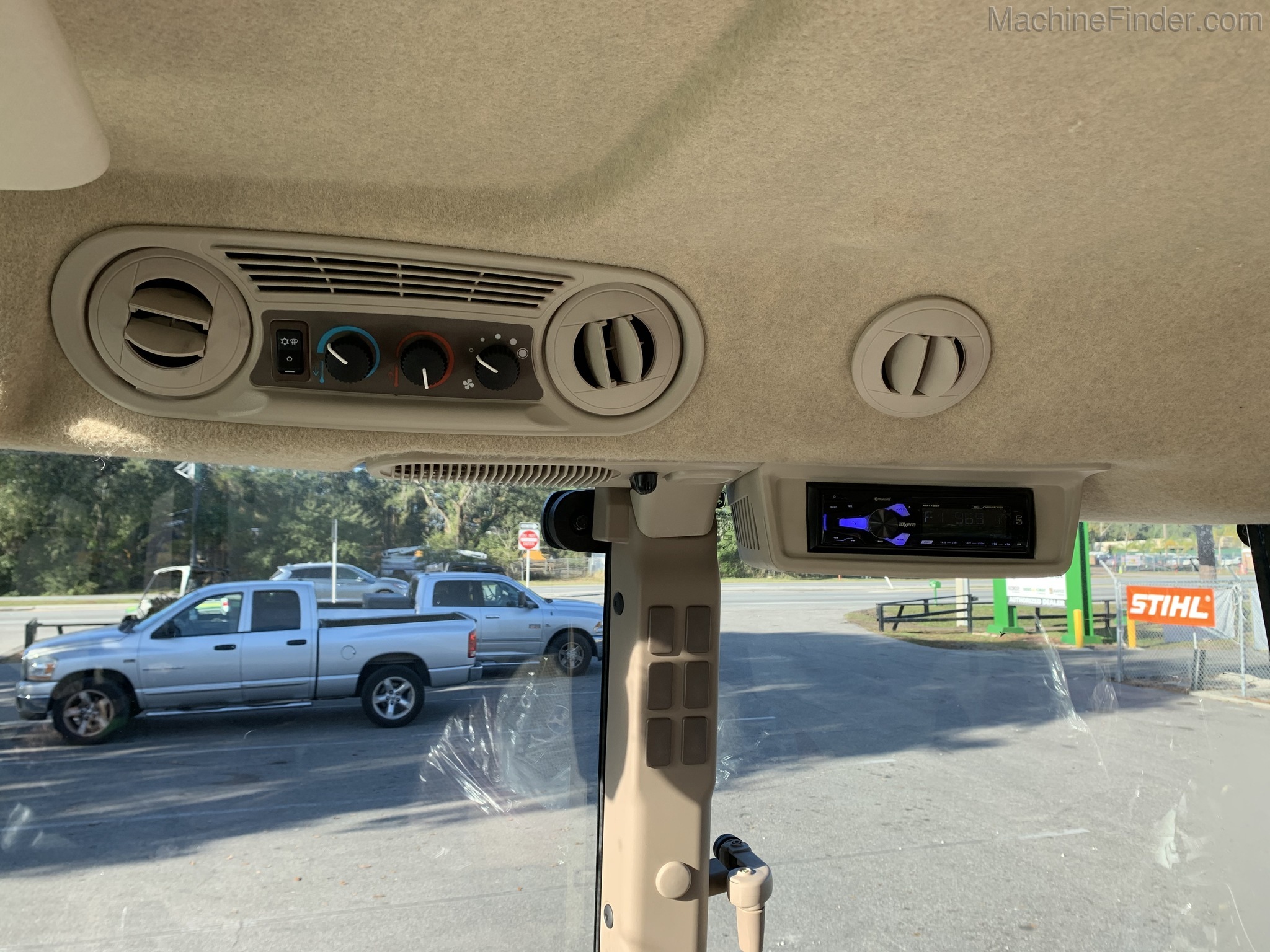 2020 John Deere 5100M Image 9