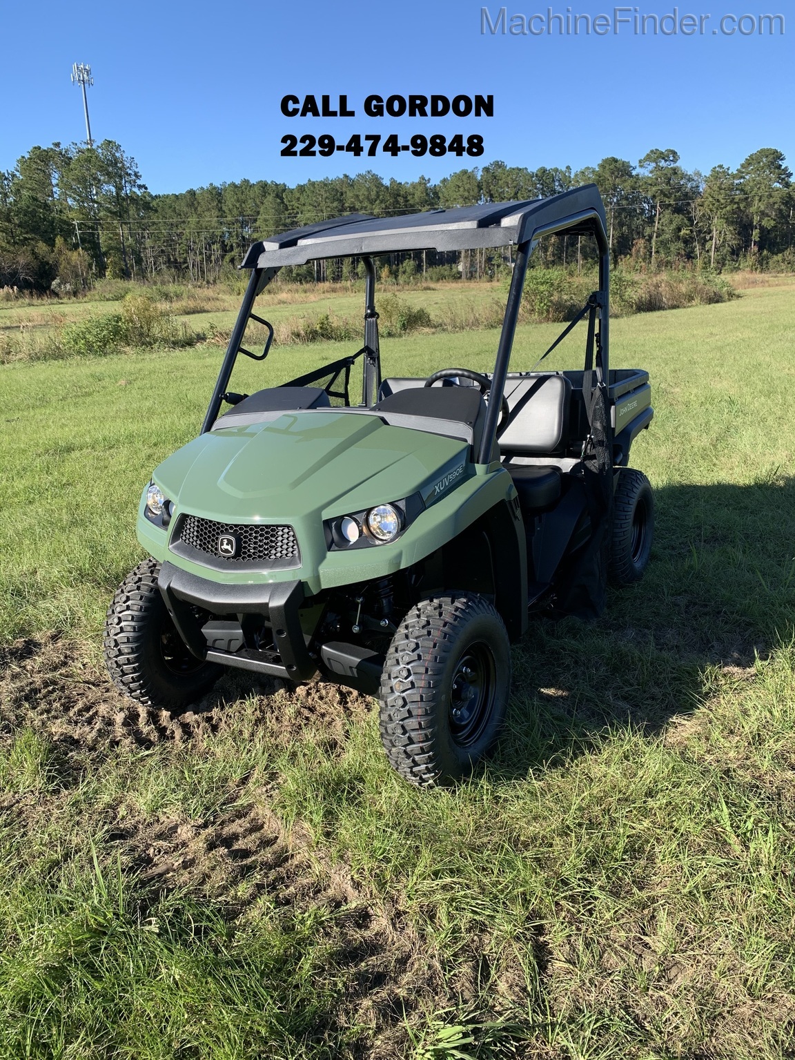 2021 John Deere XUV590E Image 1