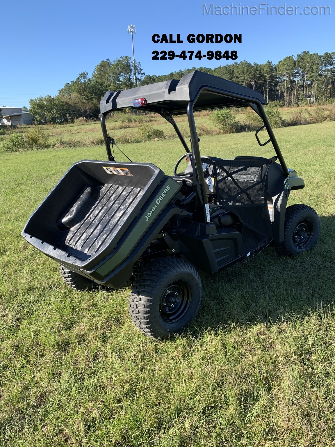 2021 John Deere XUV590E Image 5