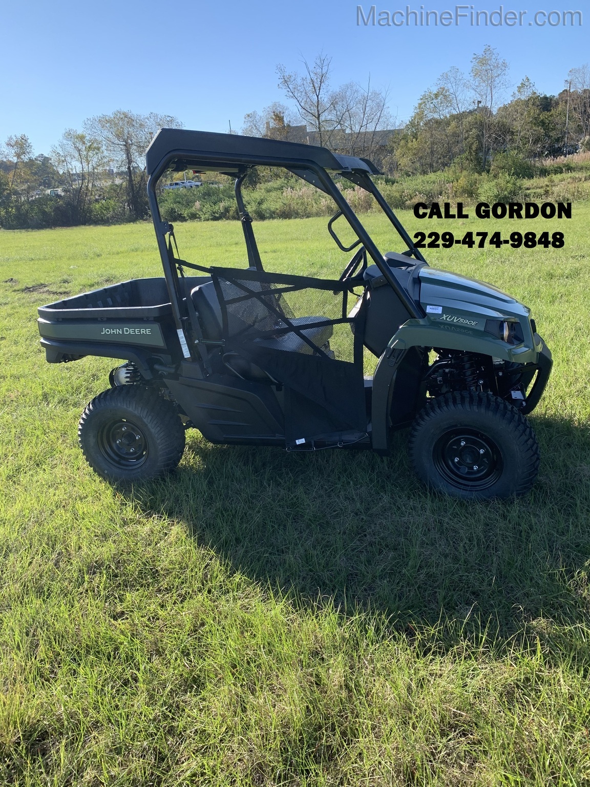 2021 John Deere XUV590E Image 6