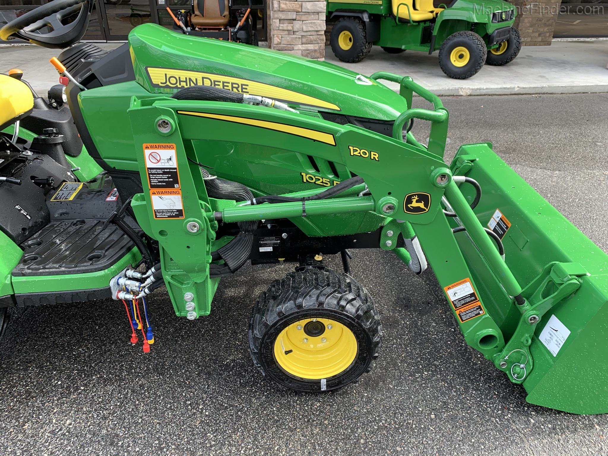 2020 John Deere 1025R Image 4