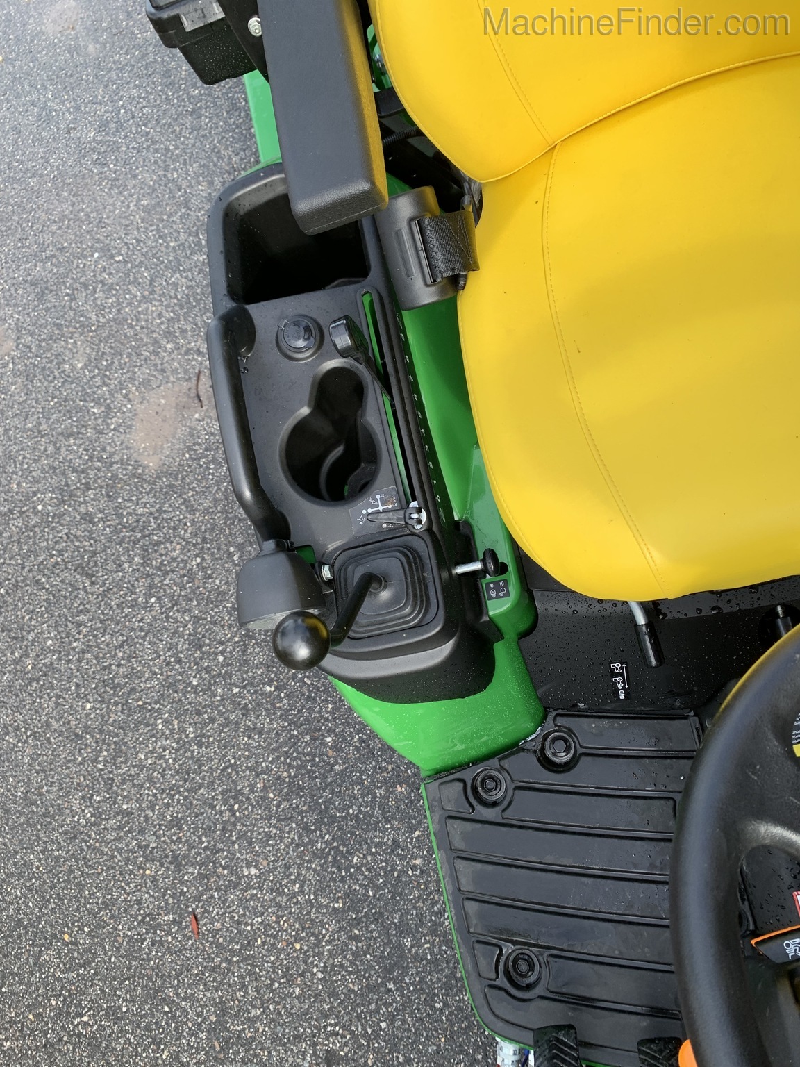 2020 John Deere 1025R Image 11