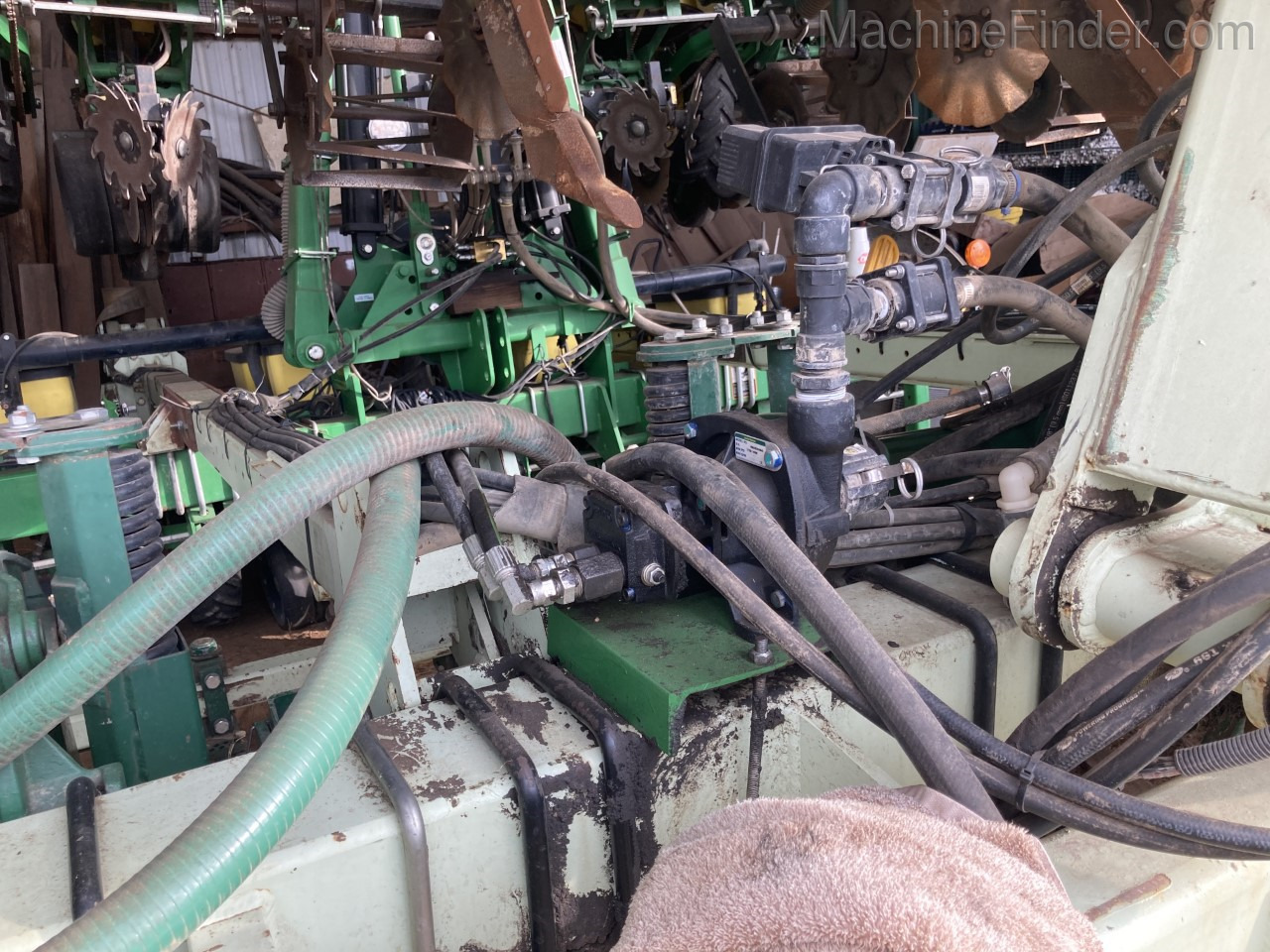 2015 John Deere 1725 Image 3