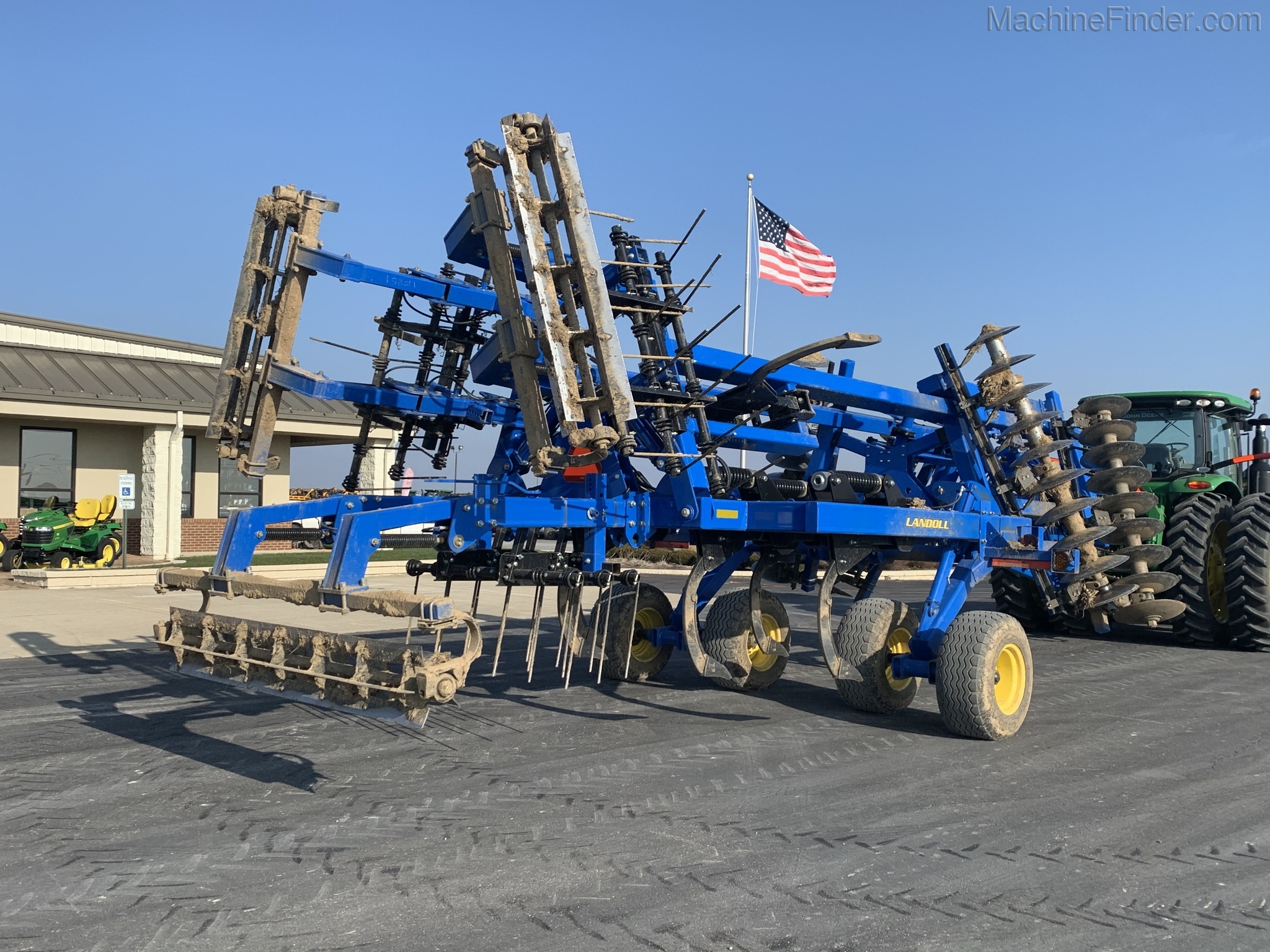 2018 Landoll 2410F Image 2