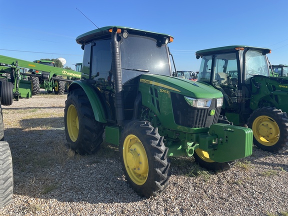 2018 John Deere 5055E Image 1