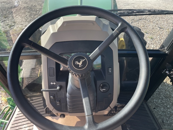 2018 John Deere 5055E Image 9