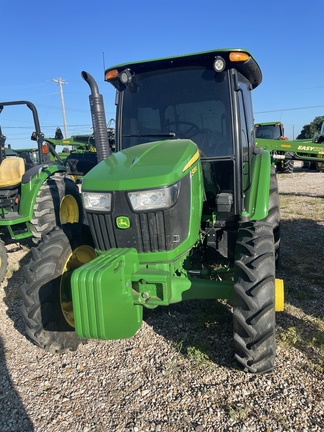2018 John Deere 5055E Image 2