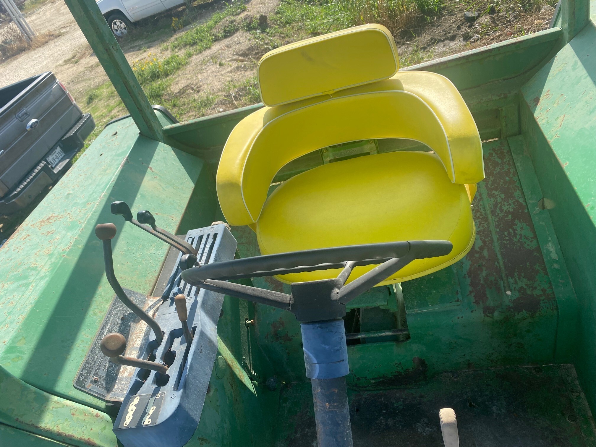 John Deere 4030 Image 7