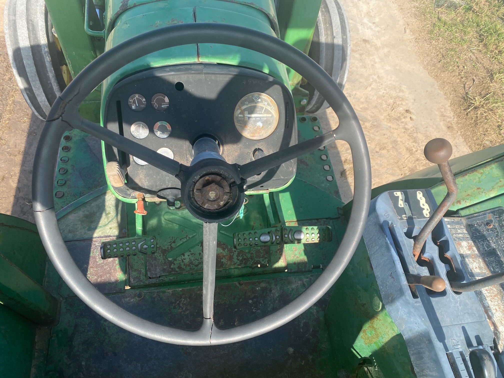 John Deere 4030 Image 8