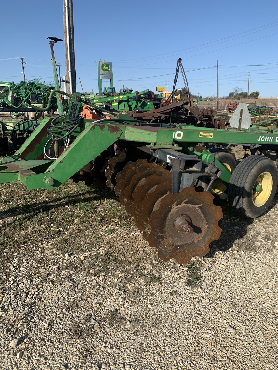 John Deere 630 Image 1