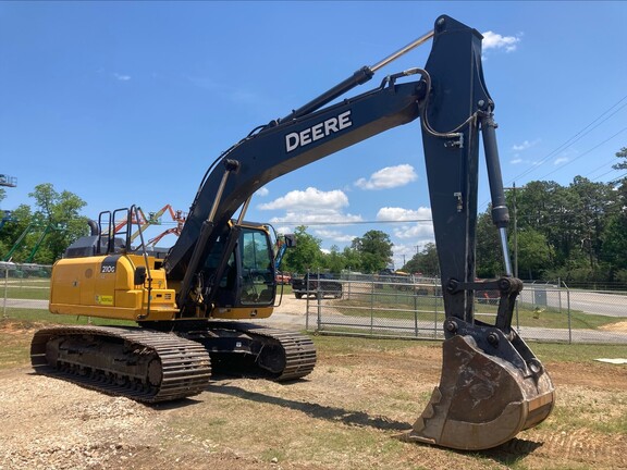 2021 John Deere 210G LC Excavators MachineFinder