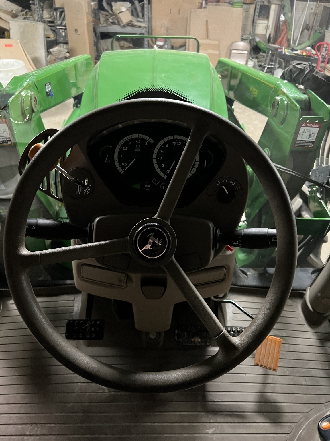 2013 John Deere 6115R Image 4