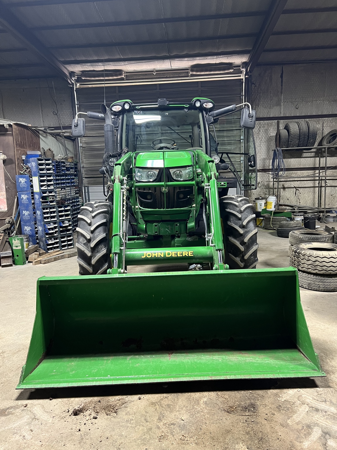 2013 John Deere 6115R Image 2