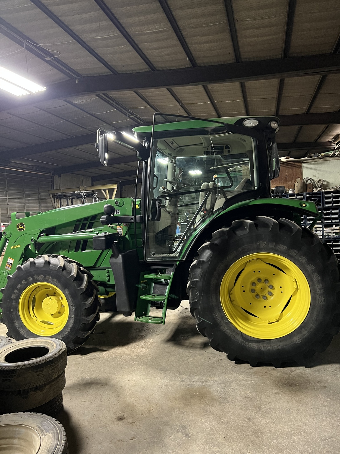 2013 John Deere 6115R Image 1
