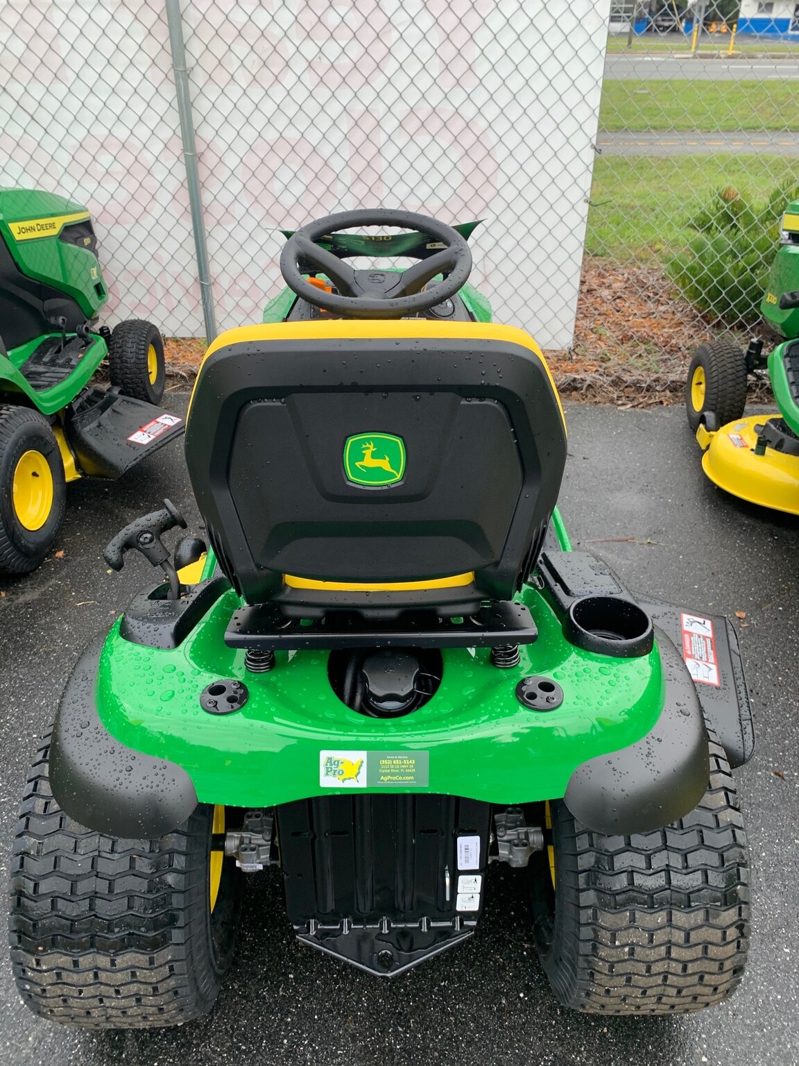 John Deere S130 Lawn & Garden Tractors Crystal River, FL