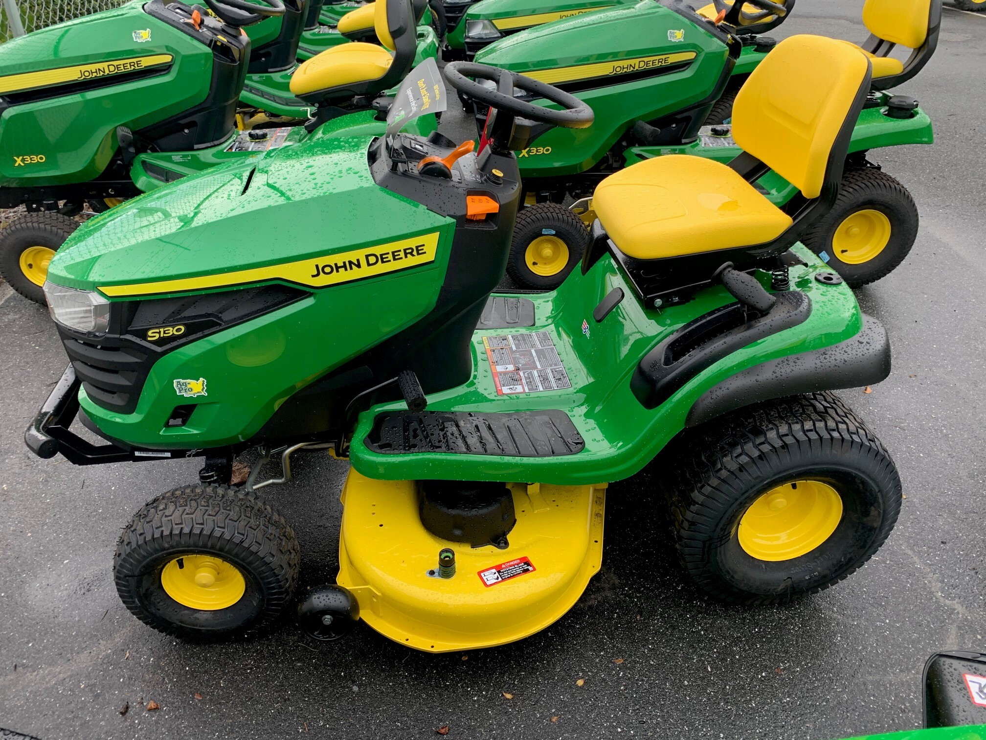 John Deere S130 Image 5