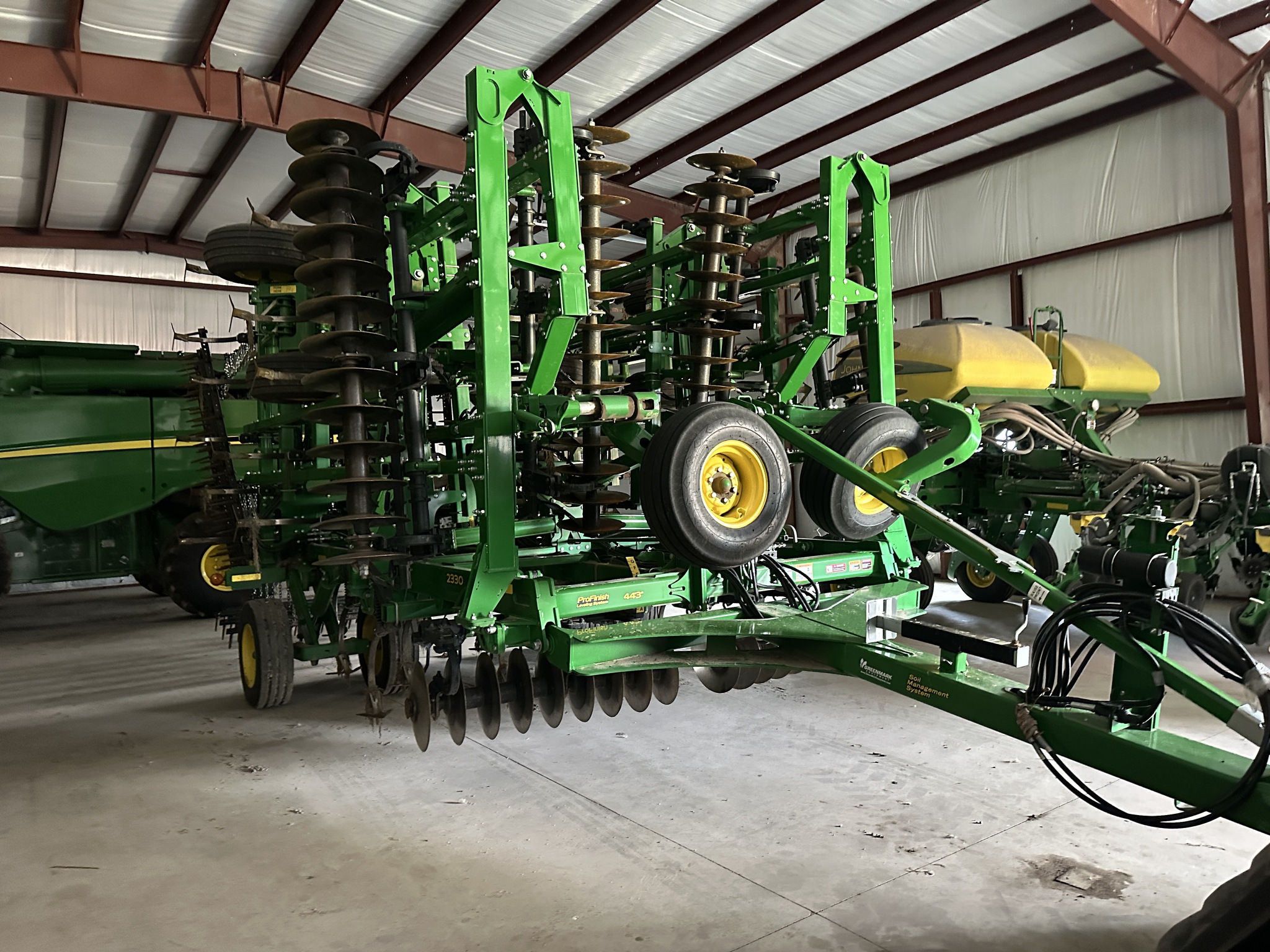 2019 John Deere 2330 Image 1