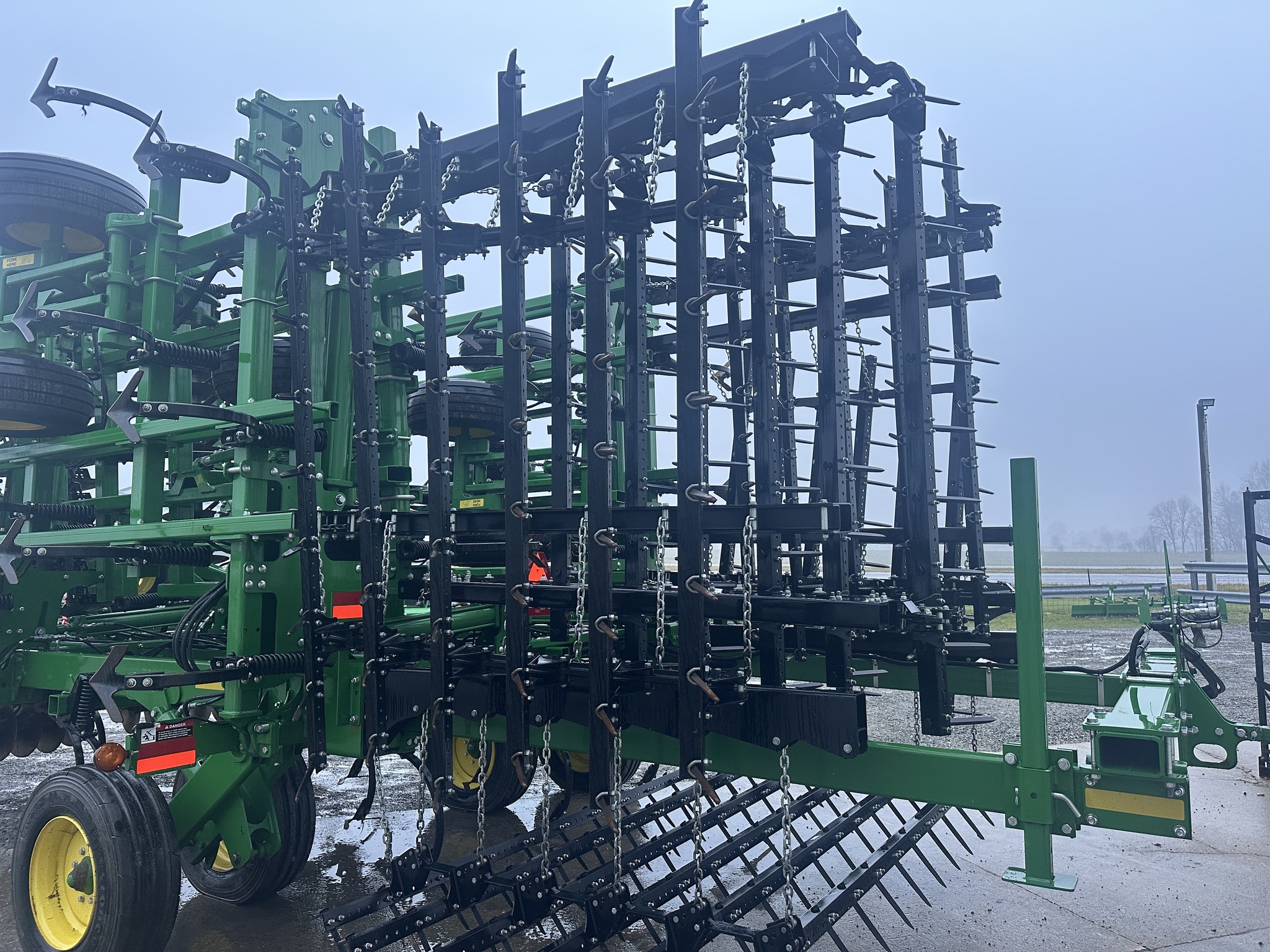 2019 John Deere 2330 Image 7