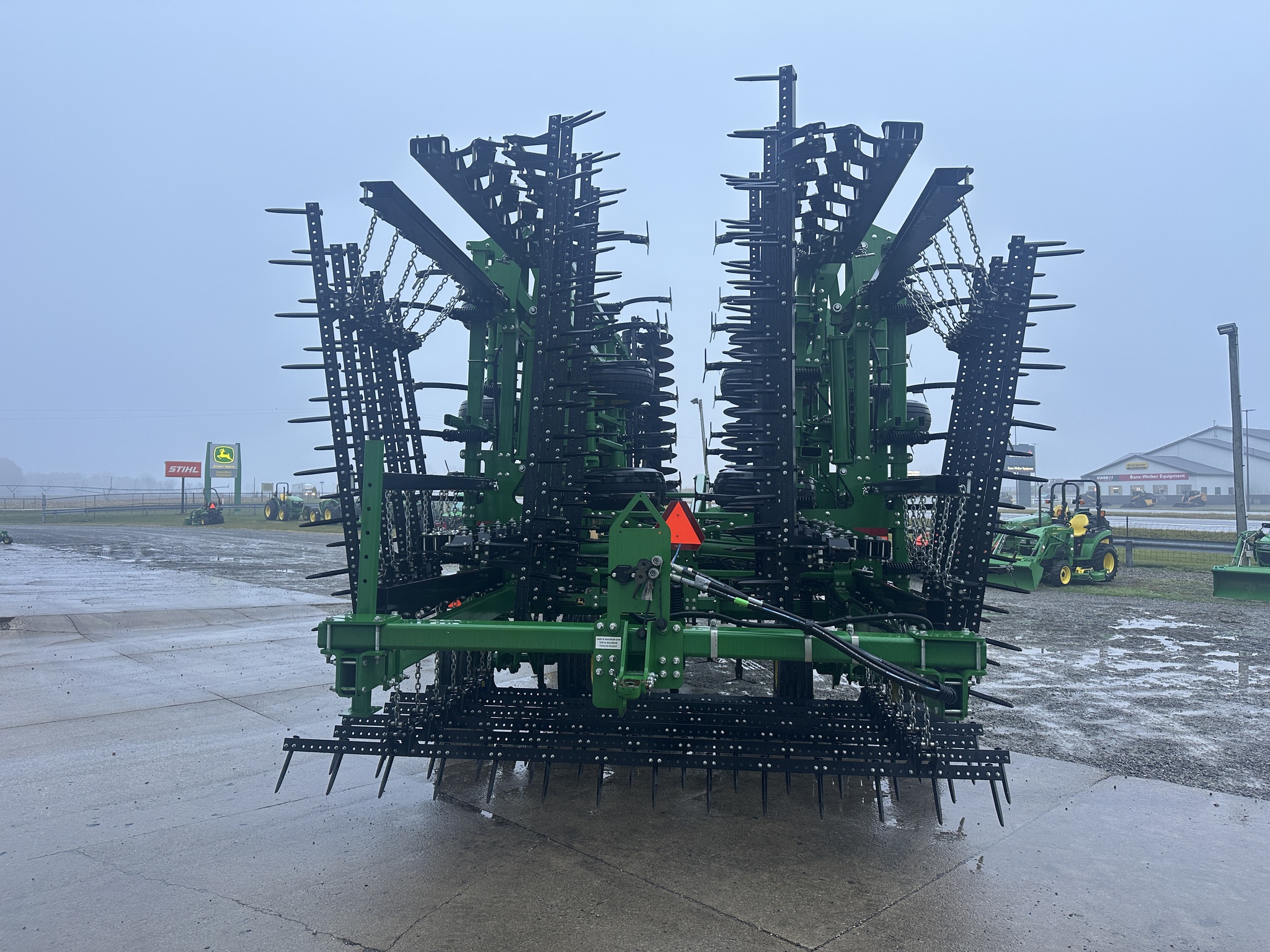 2019 John Deere 2330 Image 8