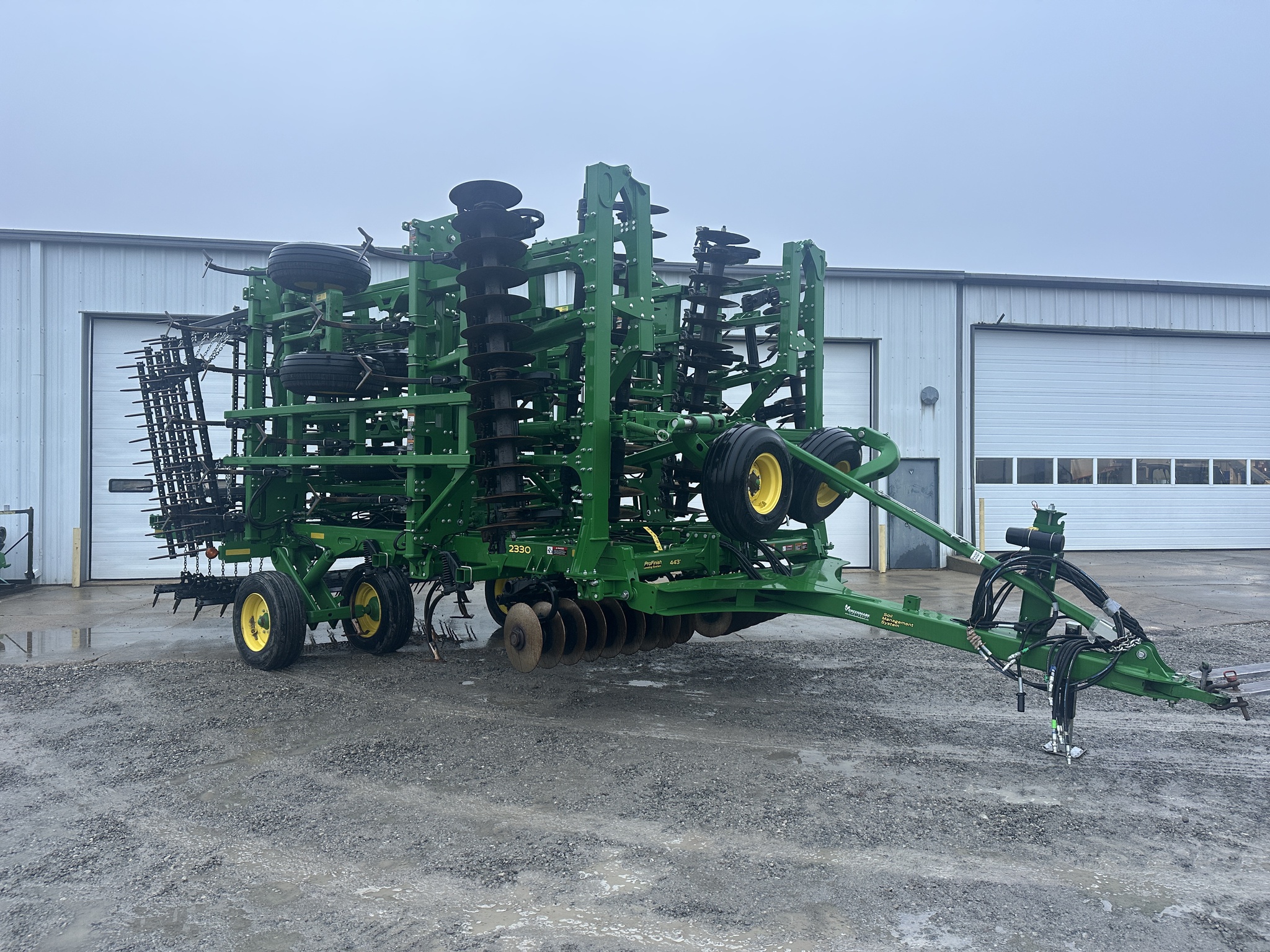 2019 John Deere 2330 Image 1