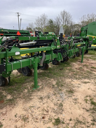 2019 John Deere 1725 Photo 4