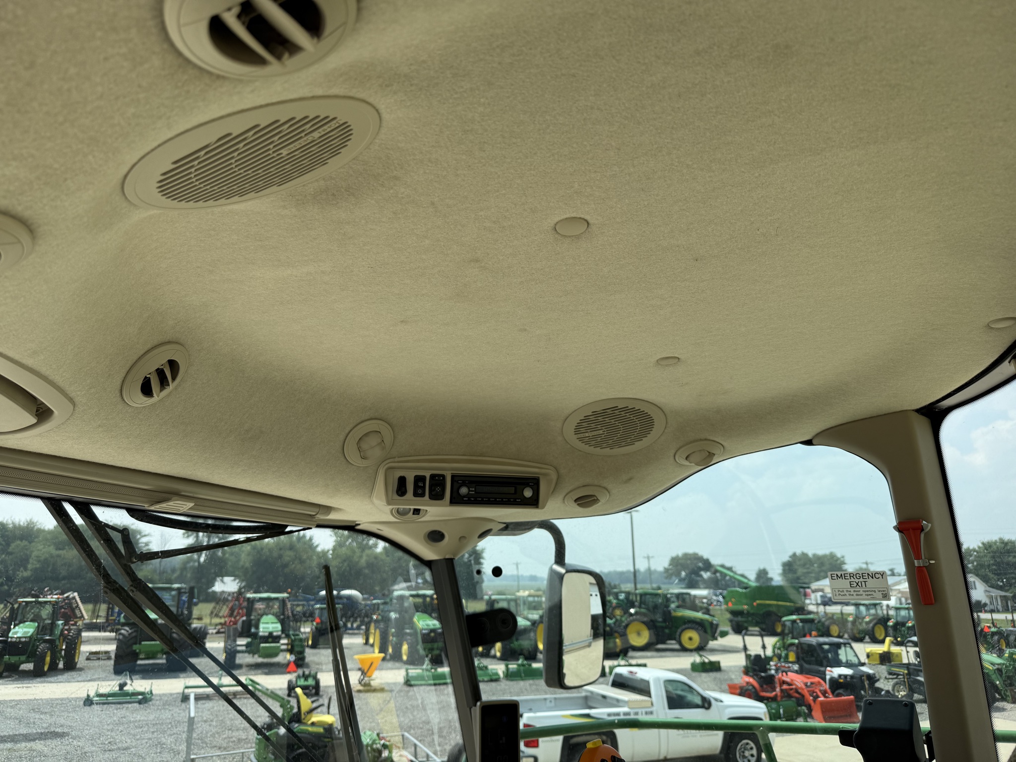 2015 John Deere 8400 Image 11