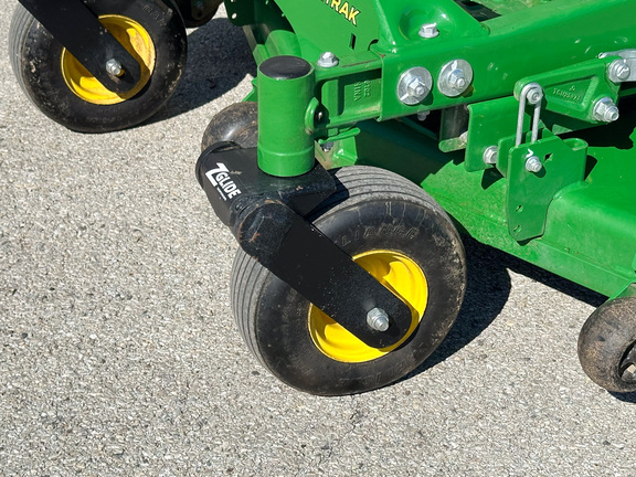 2023 John-Deere Z950R