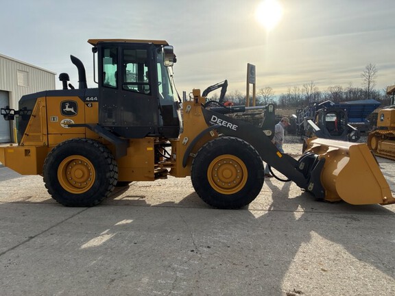 2024 John Deere 444G