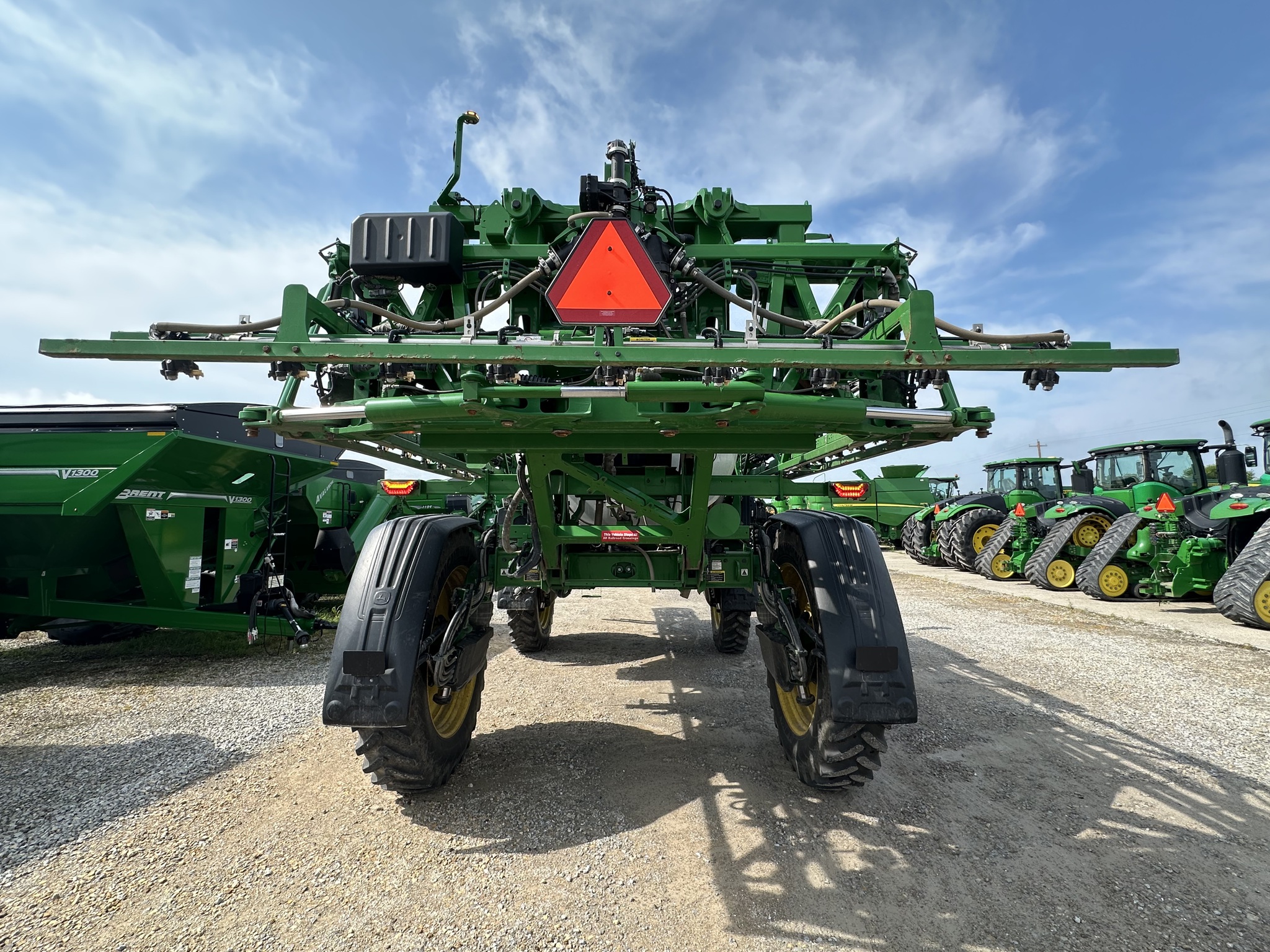 2022 John Deere 616R Image 4