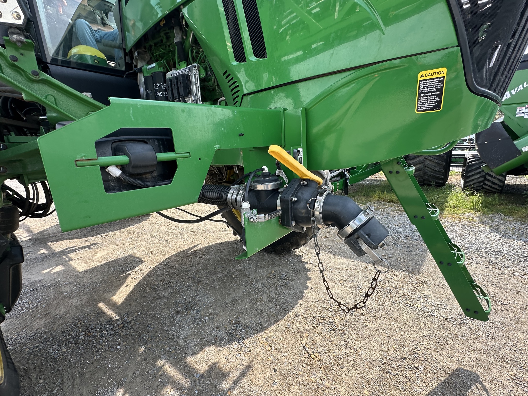 2022 John Deere 616R Image 9