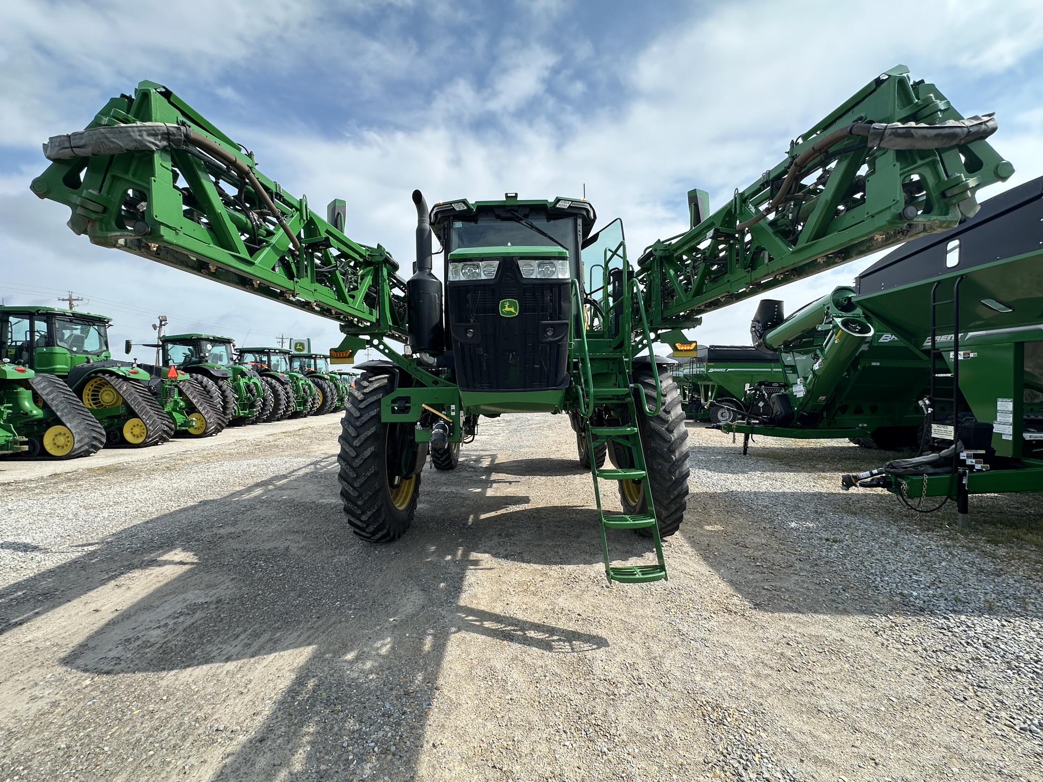 2022 John Deere 616R Image 8