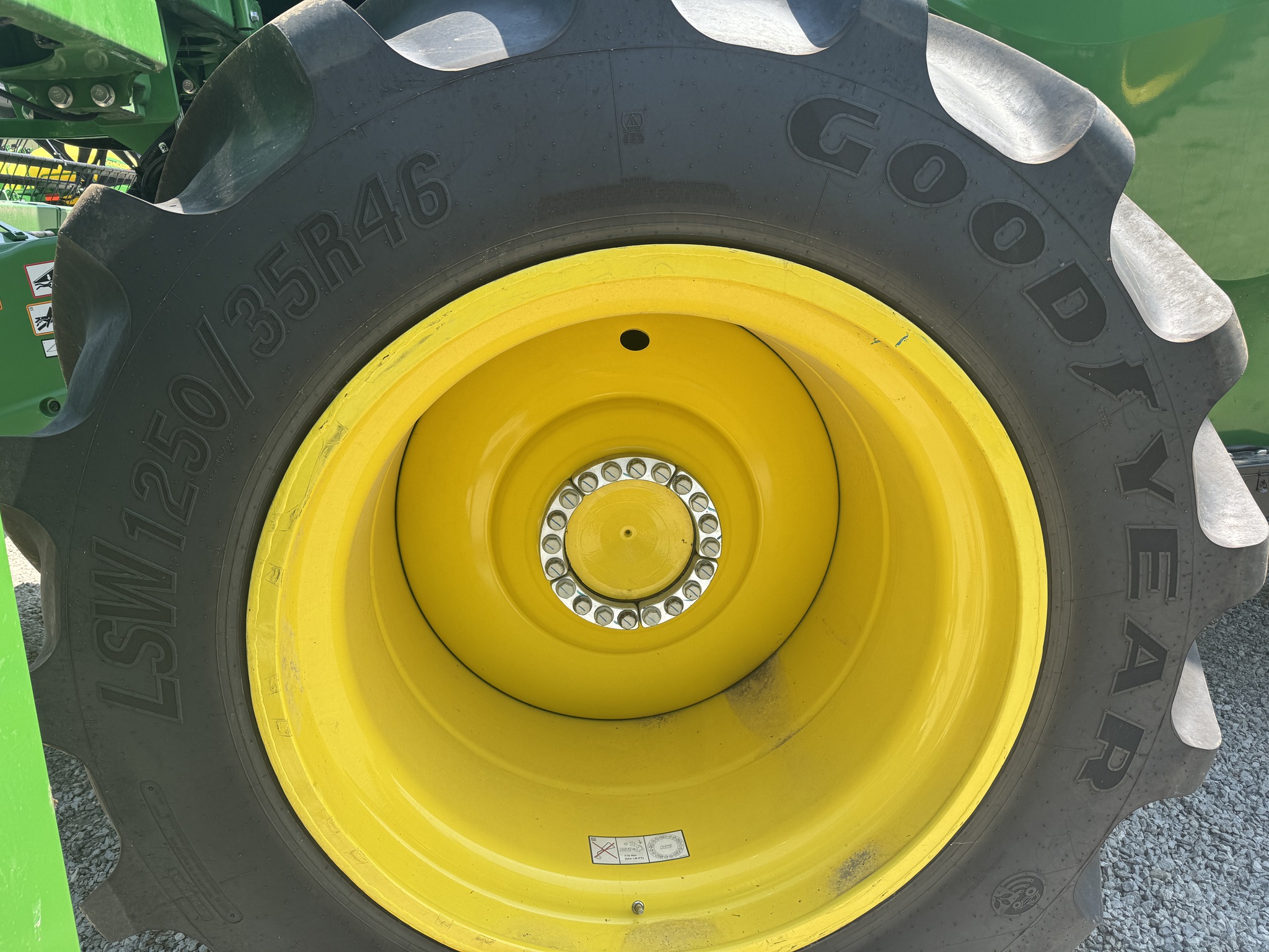 2024 John Deere S780 Image 10