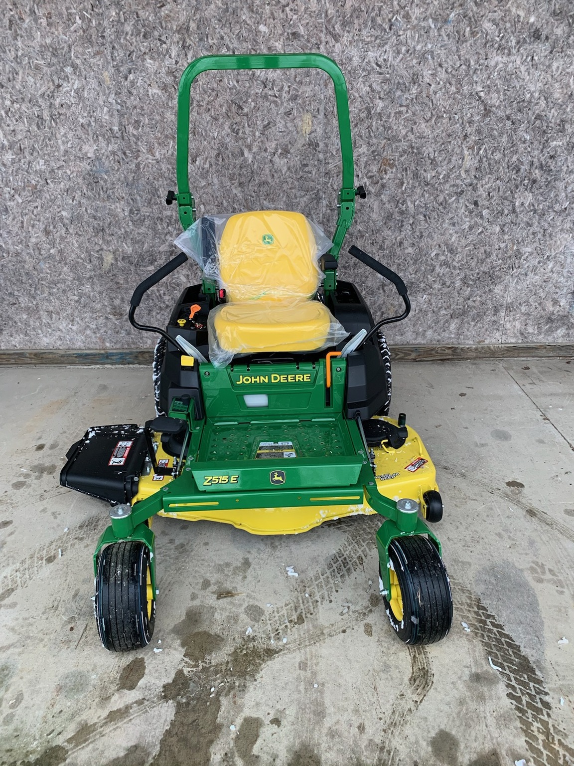 2025 John Deere Z515E Image 1