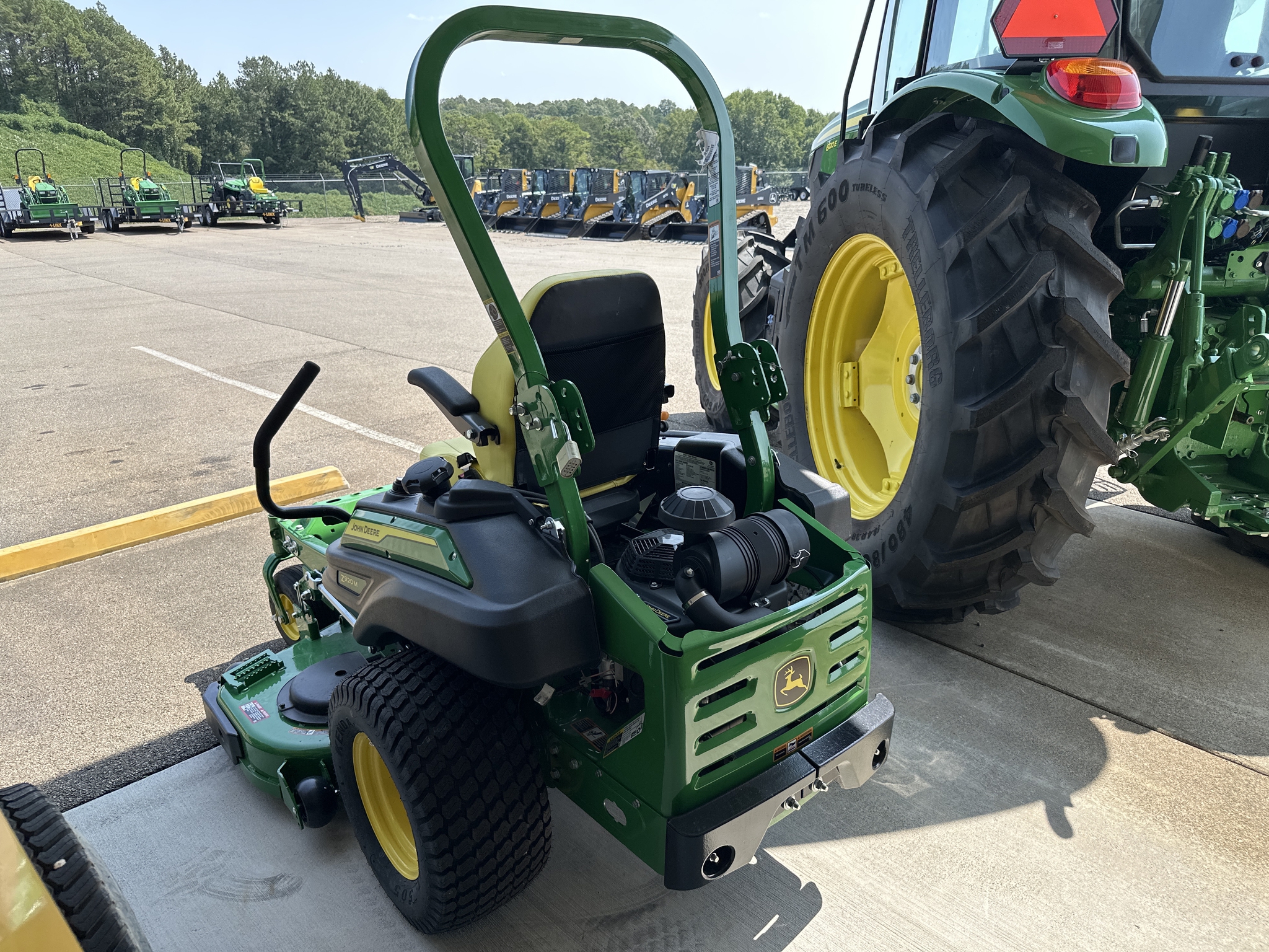 2025 John Deere Z920M Image 1