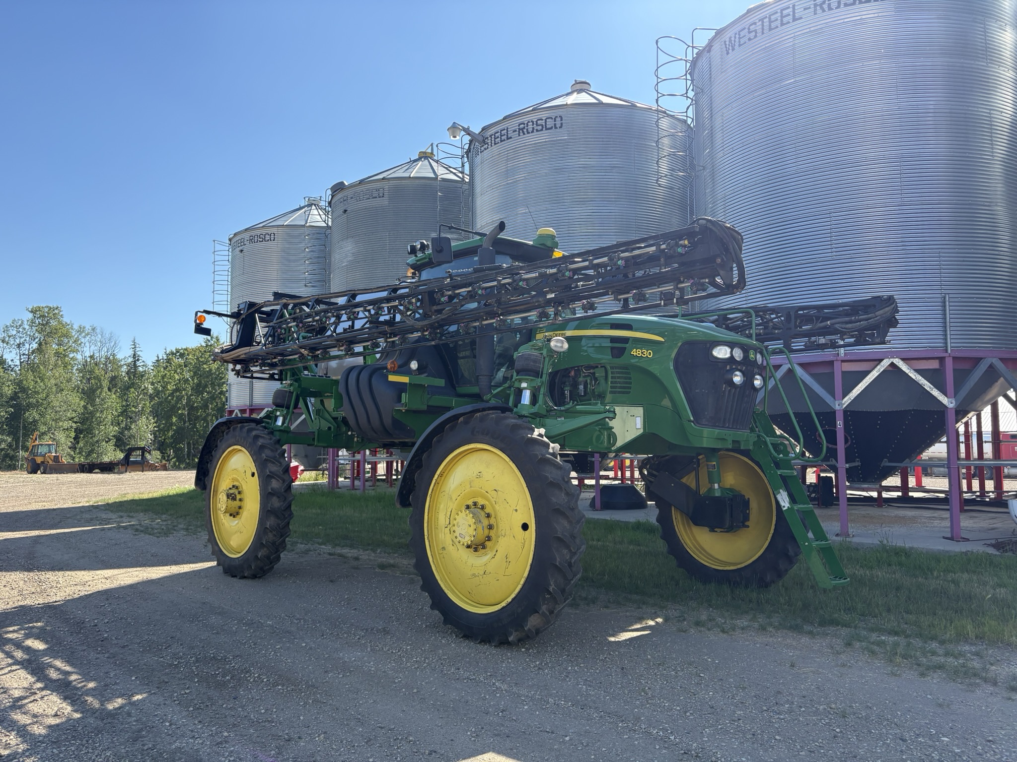 2013 John Deere 4830 Image 2