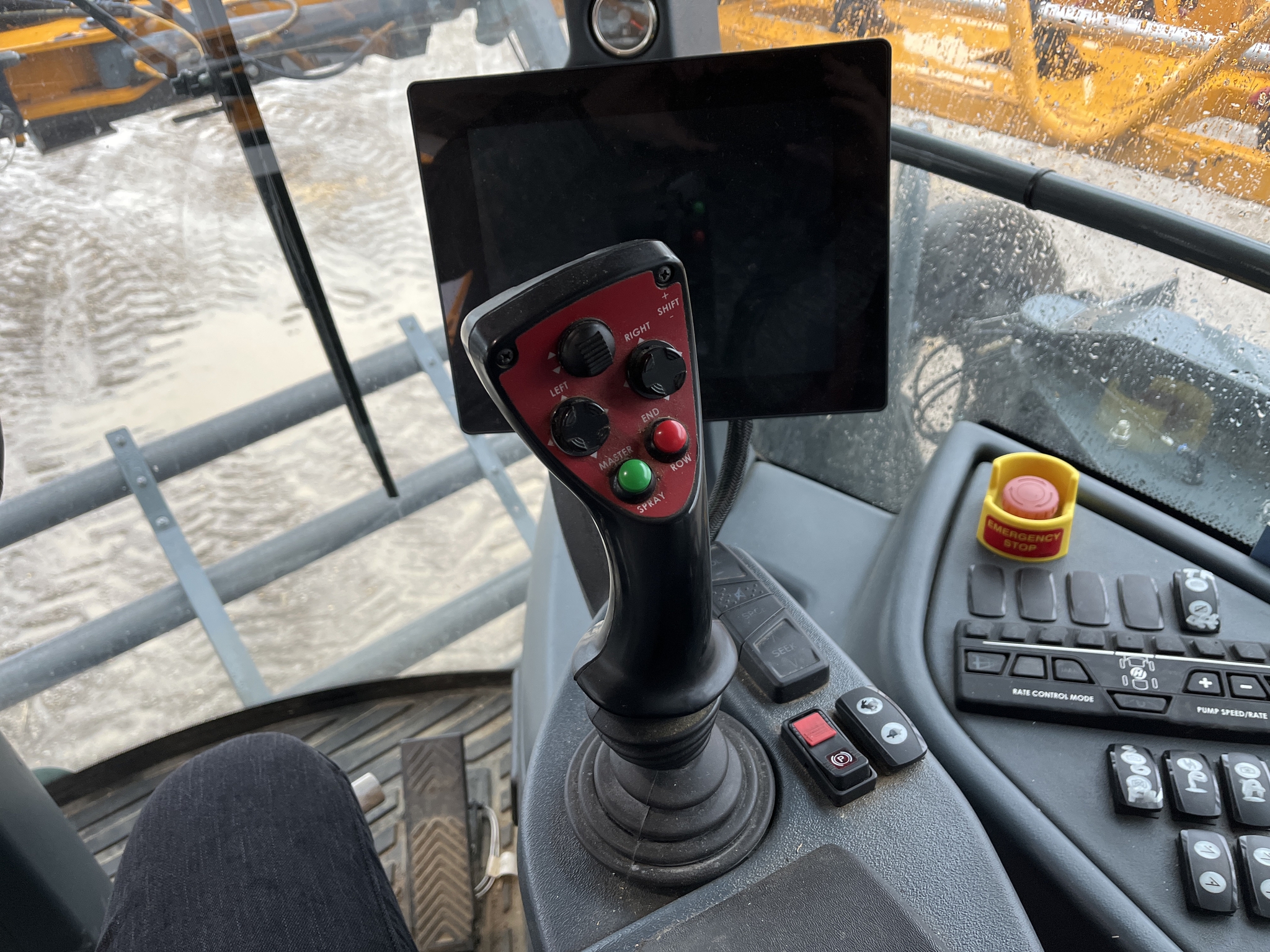 Used 2018 Hagie STS12 Self Propelled Sprayers at Koenig Equipment in Greensburg, IN - PhotoXL34