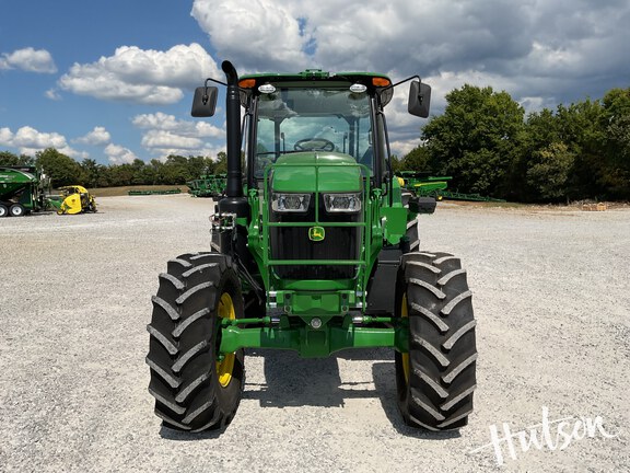 Photo of 2023 John Deere 6105E