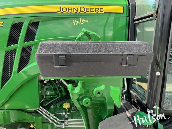 Photo of 2023 John Deere 6105E