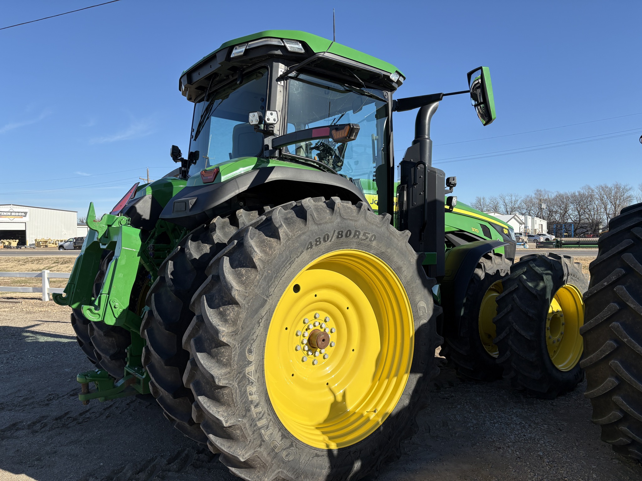 2023 John Deere 8R 370 Image 4