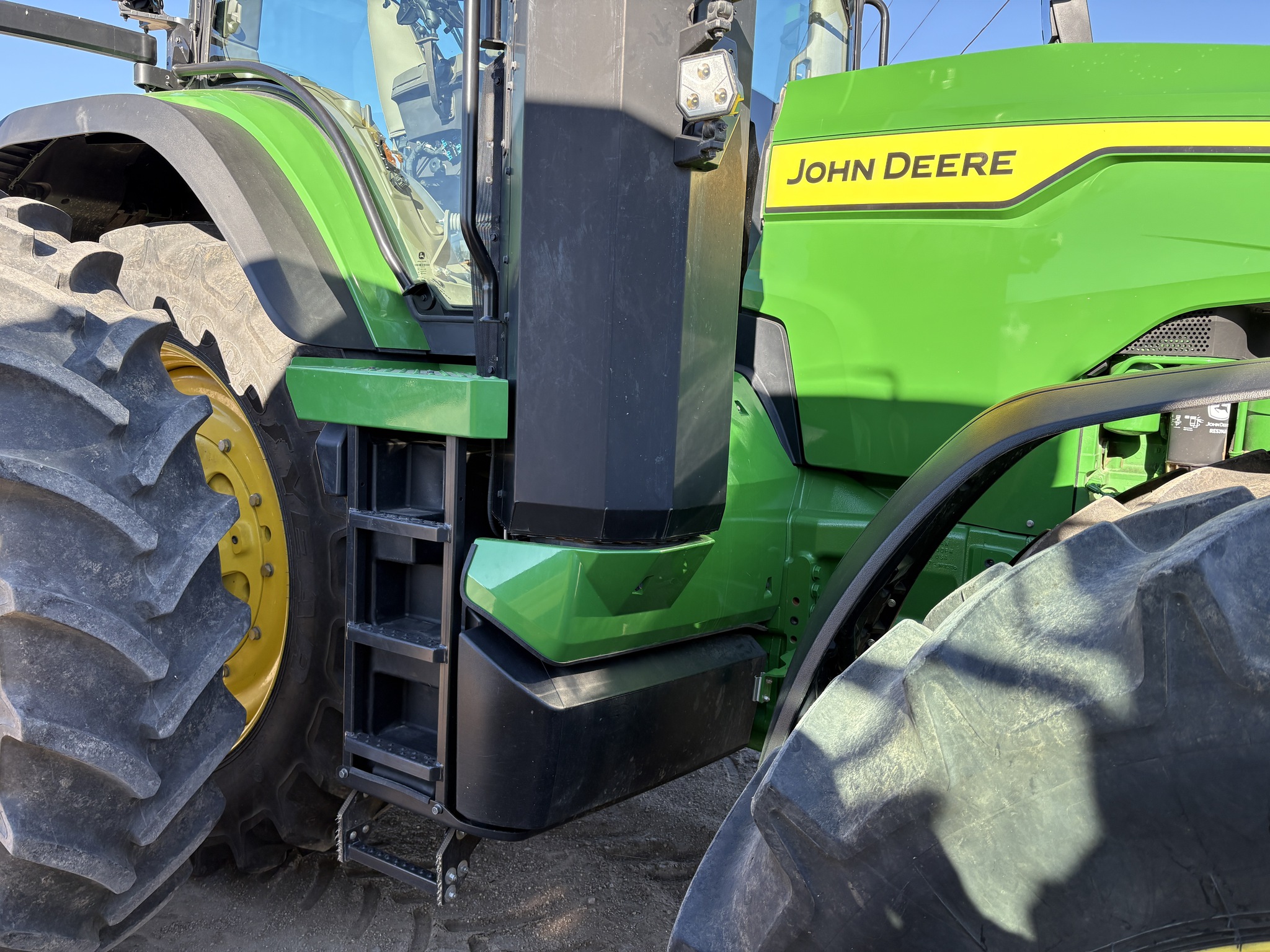 2023 John Deere 8R 370 Image 6